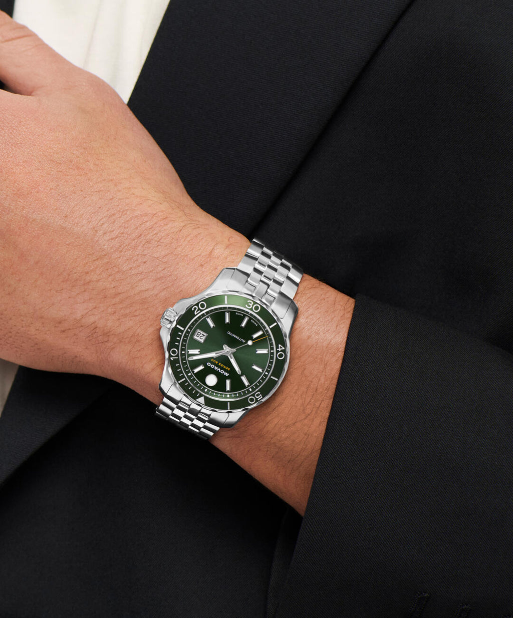 Movado Series 800, Automatic, Green Sunray Dial, Green Dive Bezel, 40mm St/St Case, Bracelet