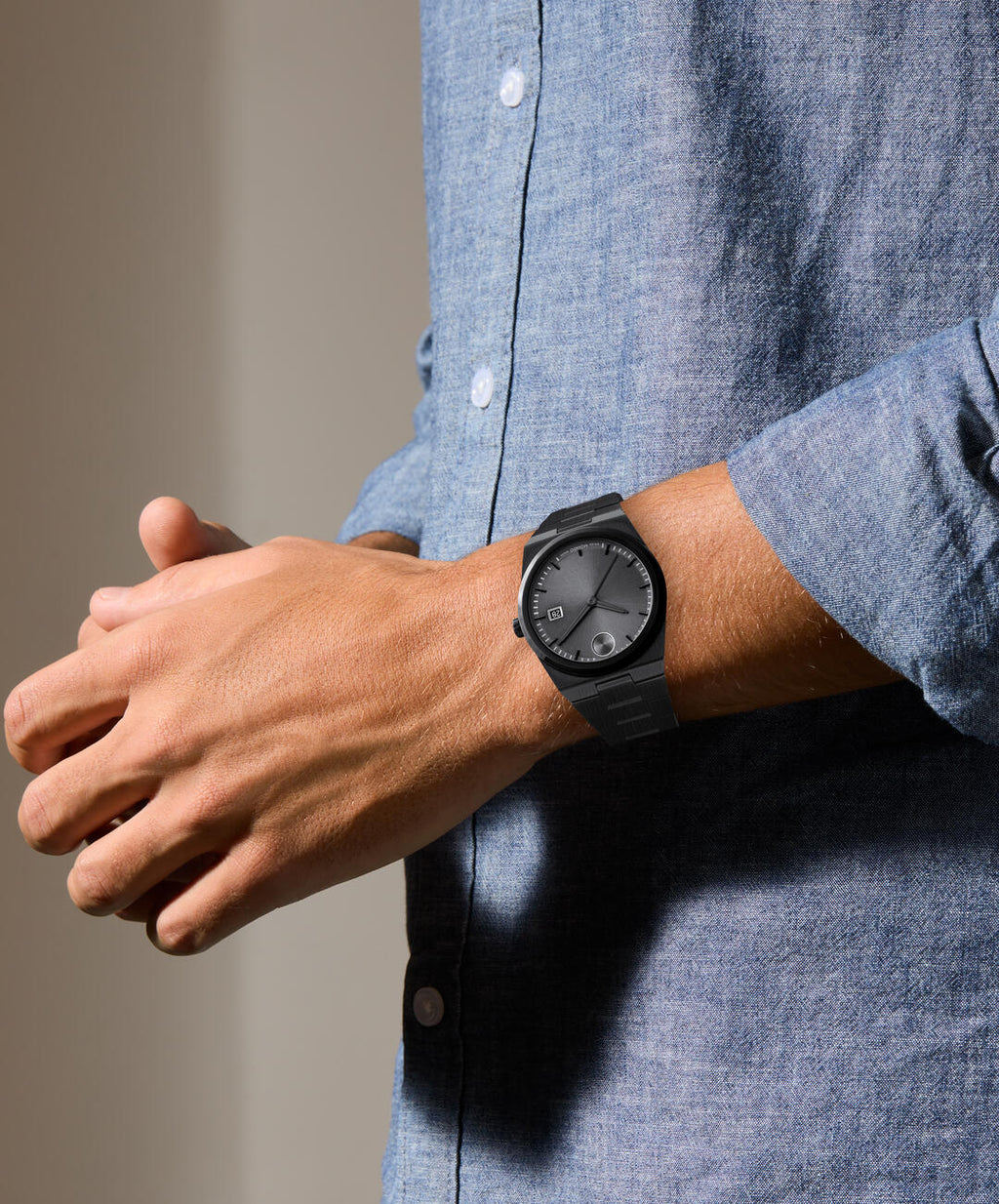 Movado Bold Quest, Quartz, , Gunmetal Dial, 40mm Black PVD Case, Bracelet