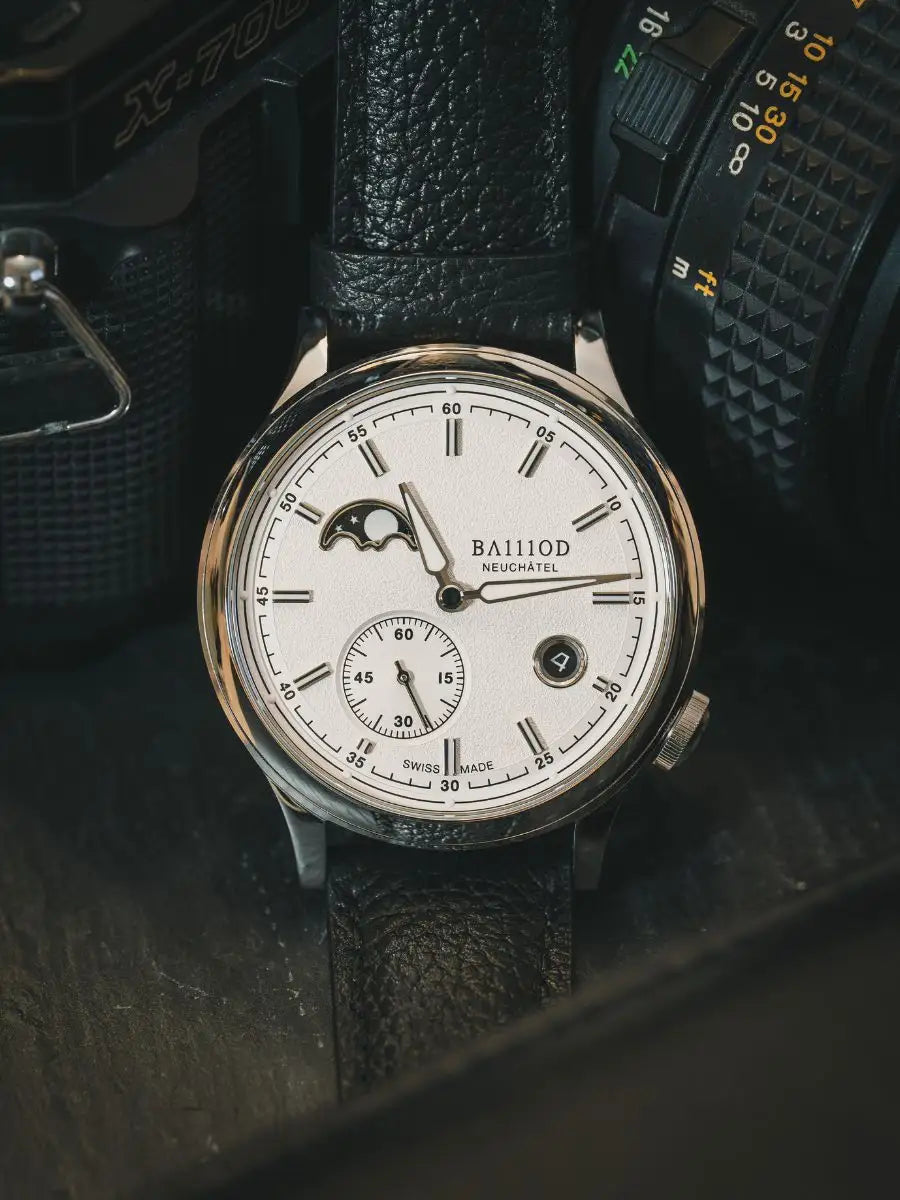 Chapter 8 Moonphase - Grey