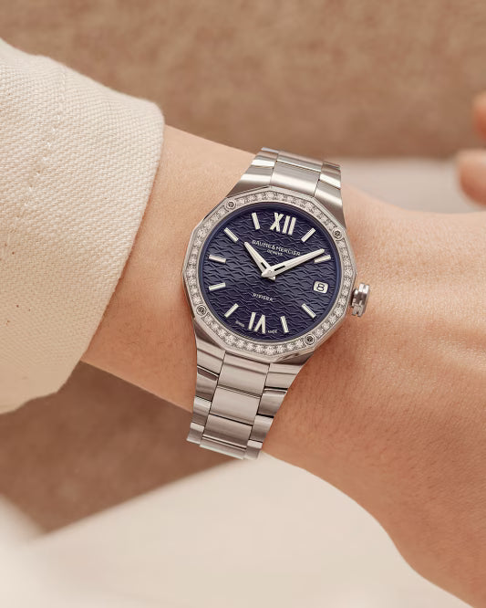 Riviera 10765 Quartz, Date display, Diamond-set 33mm Steel Case & Bracelet